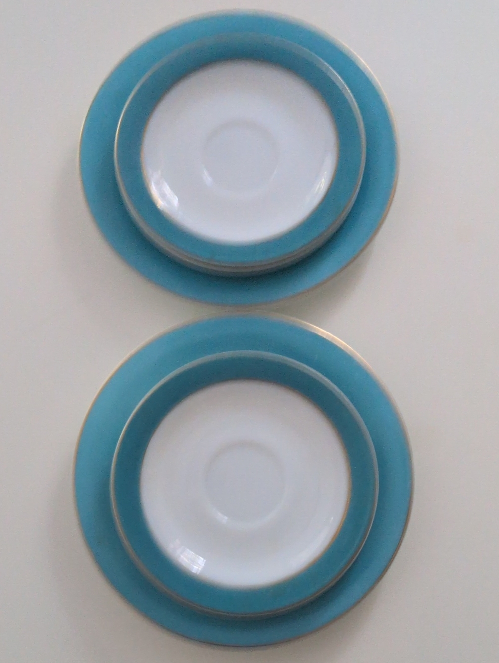 Pyrex Milk Glass Blue &Gold Rimmed Salad And Saucers Lot Of 6